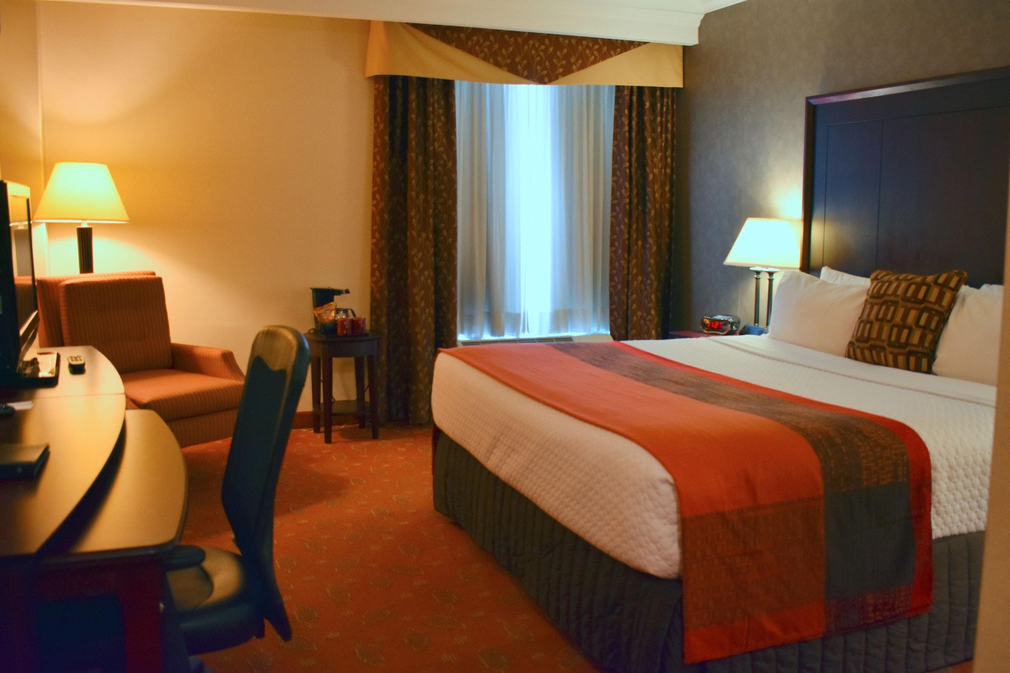 Hamilton Plaza Hotel And Conference Centre Esterno foto