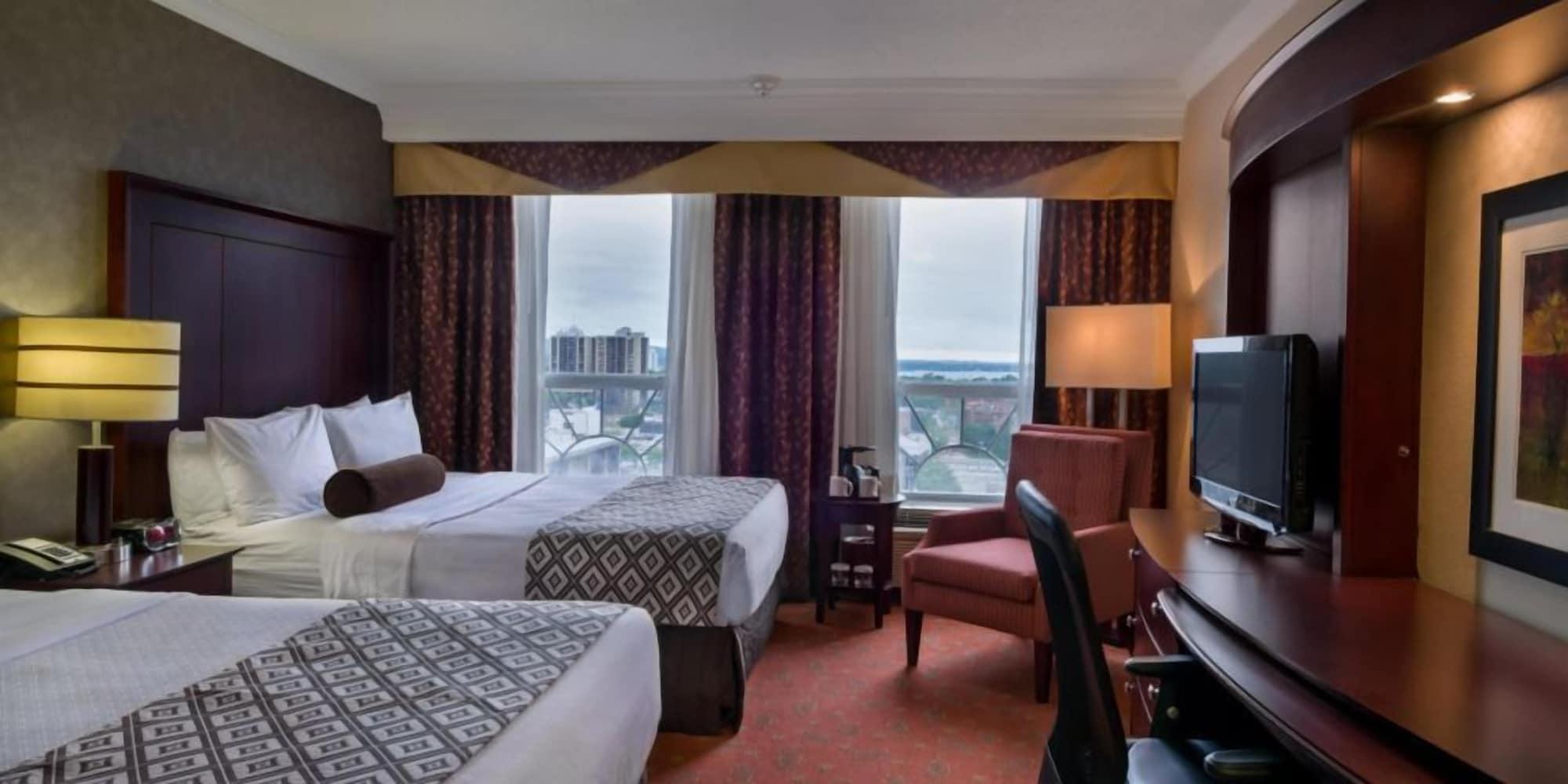 Hamilton Plaza Hotel And Conference Centre Esterno foto