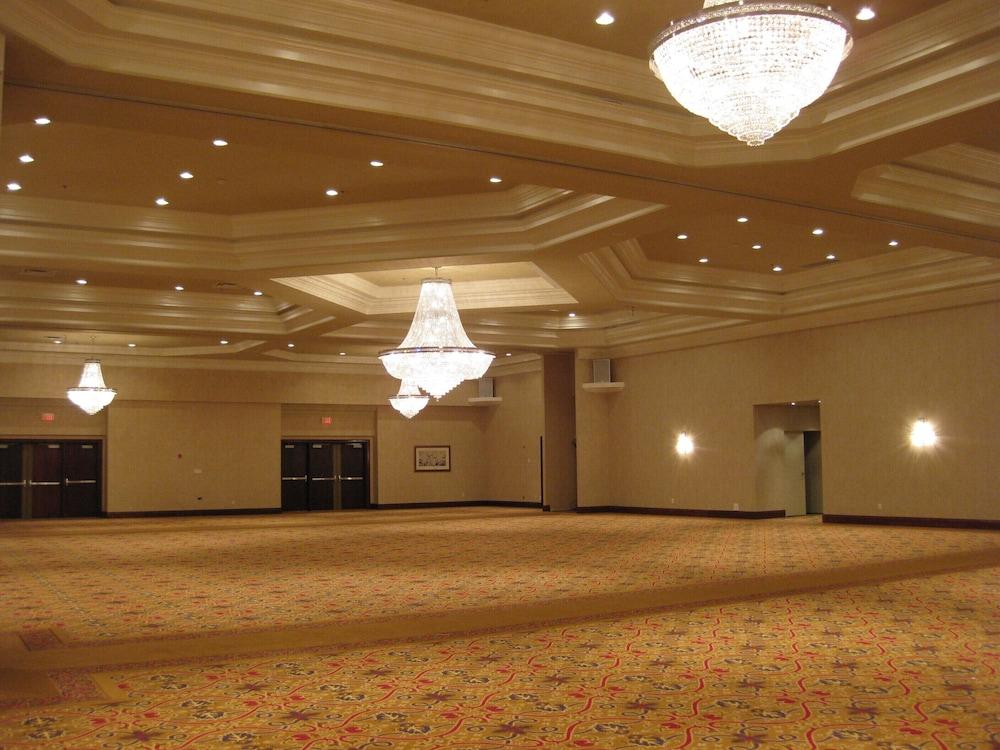 Hamilton Plaza Hotel And Conference Centre Esterno foto